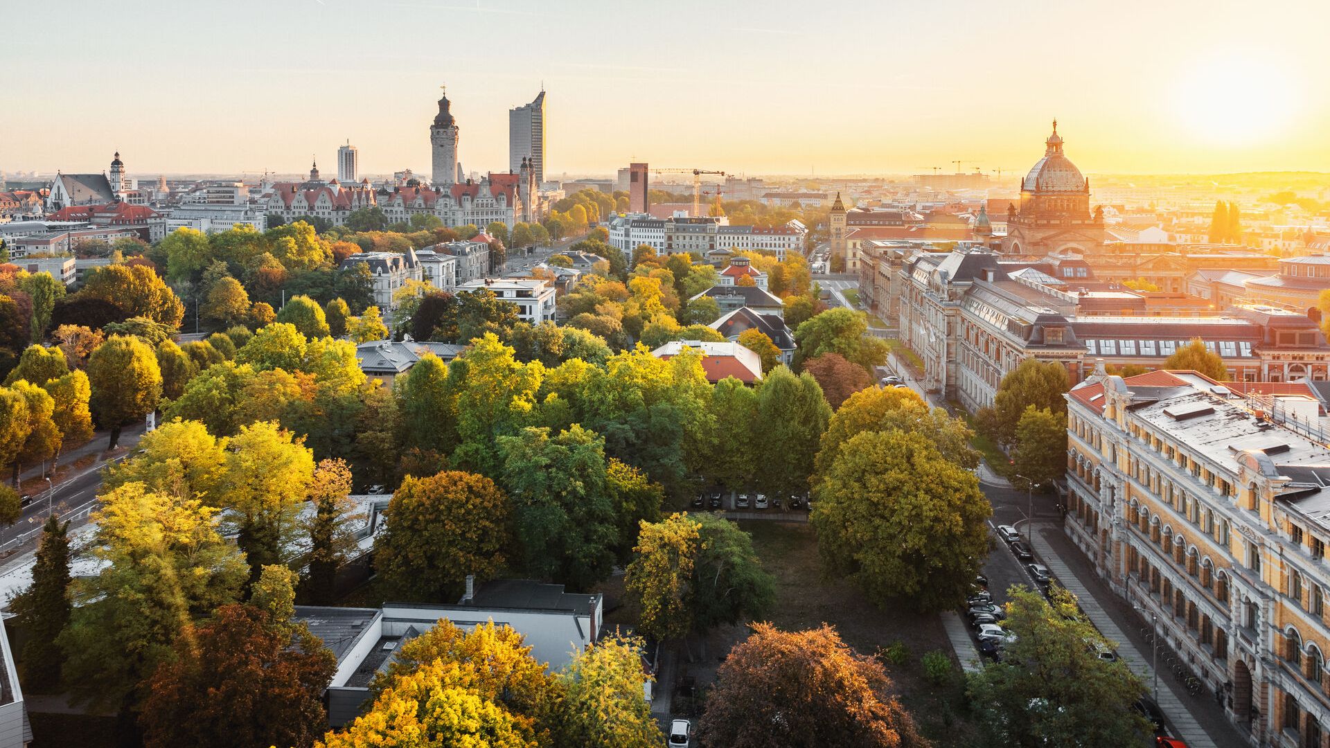 Leipzig Panorama — Neues Rathaus, City-Hochhaus, Bundesverwaltungsgericht